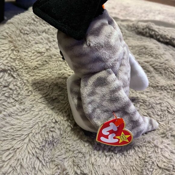 Ty Gray and White Owl Plush with Black Cap - Picture 3 of 6